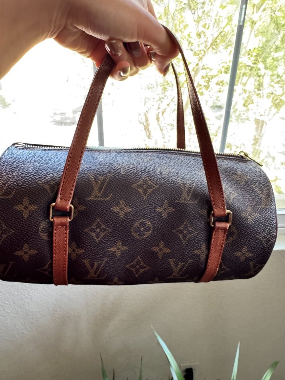 Louis Vuitton Monogram Papillon 26 (Authentic!) - Picture 4 of 10